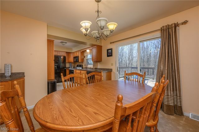 6121 Erie Avenue NW, Canal Fulton, OH 44614