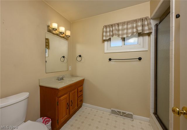 6121 Erie Avenue NW, Canal Fulton, OH 44614