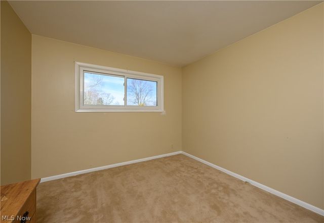 6121 Erie Avenue NW, Canal Fulton, OH 44614