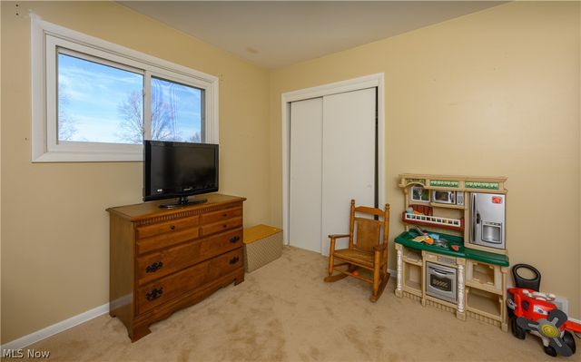 6121 Erie Avenue NW, Canal Fulton, OH 44614