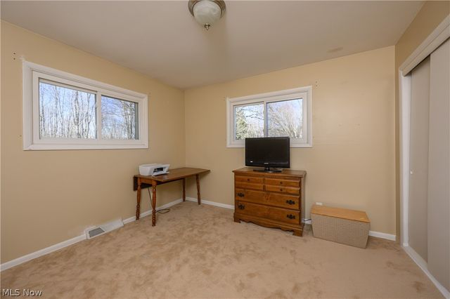 6121 Erie Avenue NW, Canal Fulton, OH 44614