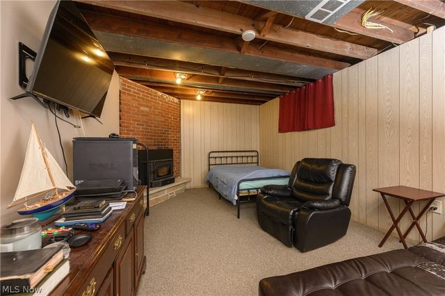 6121 Erie Avenue NW, Canal Fulton, OH 44614