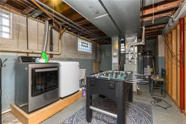 6121 Erie Avenue NW, Canal Fulton, OH 44614