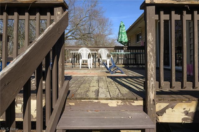 6121 Erie Avenue NW, Canal Fulton, OH 44614