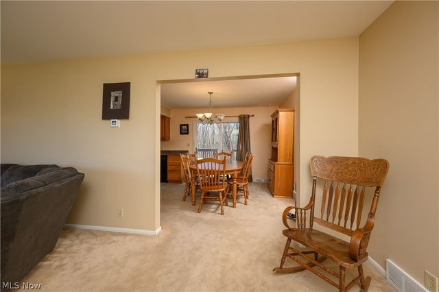 6121 Erie Avenue NW, Canal Fulton, OH 44614