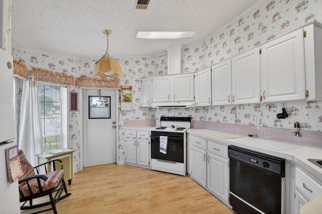 4290 Meadow View Drive, Boynton Beach, FL 33436