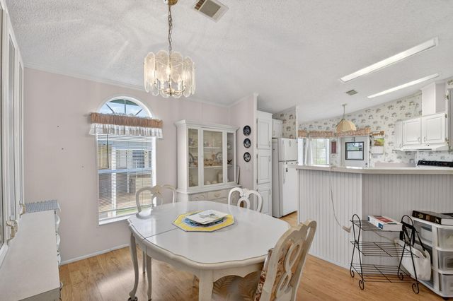 4290 Meadow View Drive, Boynton Beach, FL 33436