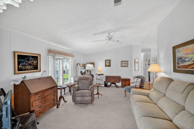 4290 Meadow View Drive, Boynton Beach, FL 33436
