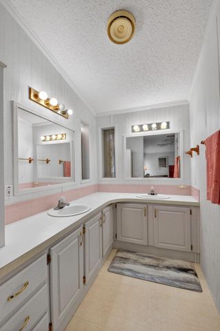 4290 Meadow View Drive, Boynton Beach, FL 33436