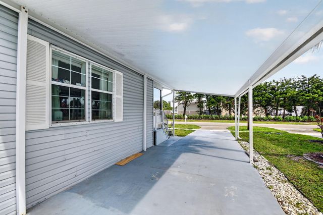 4290 Meadow View Drive, Boynton Beach, FL 33436