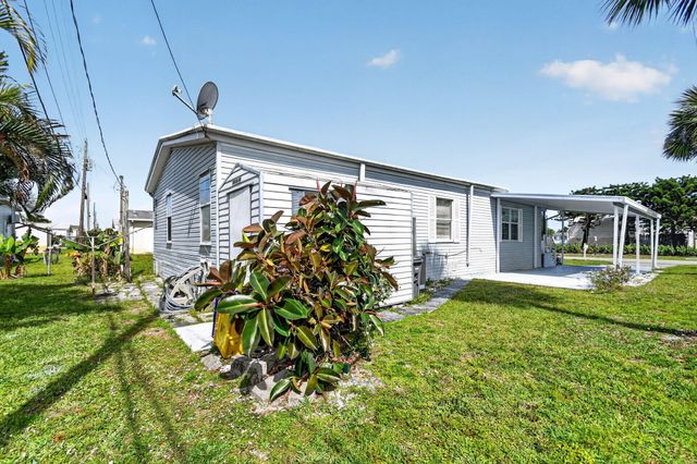 4290 Meadow View Drive, Boynton Beach, FL 33436