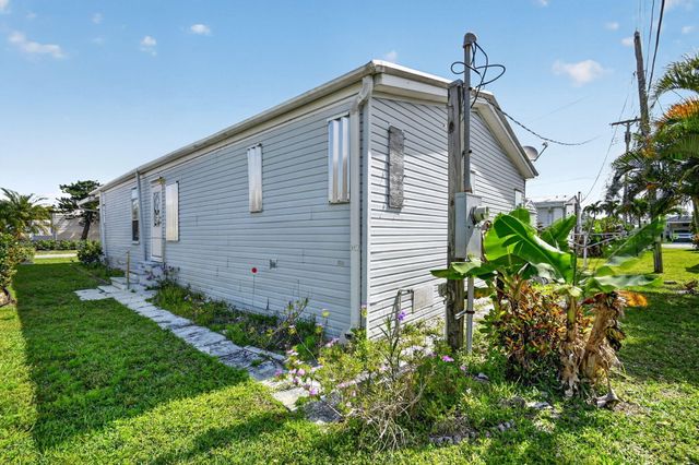 4290 Meadow View Drive, Boynton Beach, FL 33436