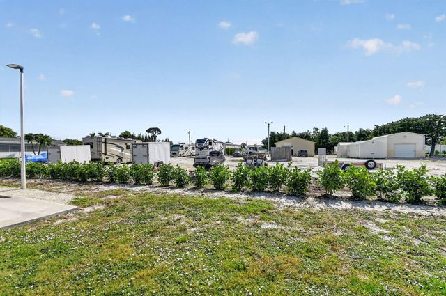 4290 Meadow View Drive, Boynton Beach, FL 33436