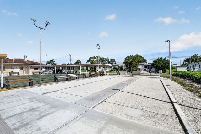 4290 Meadow View Drive, Boynton Beach, FL 33436
