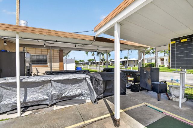 4290 Meadow View Drive, Boynton Beach, FL 33436