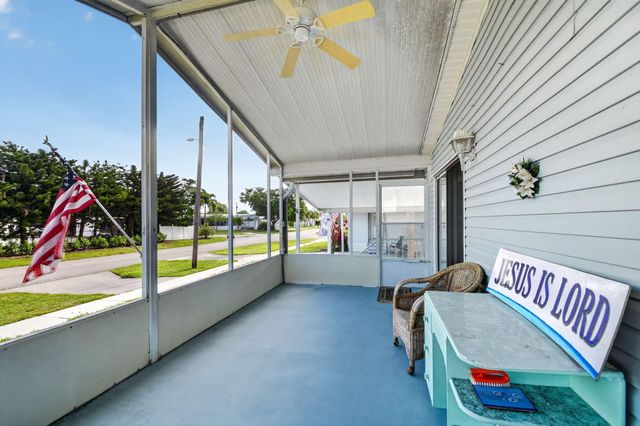 4290 Meadow View Drive, Boynton Beach, FL 33436