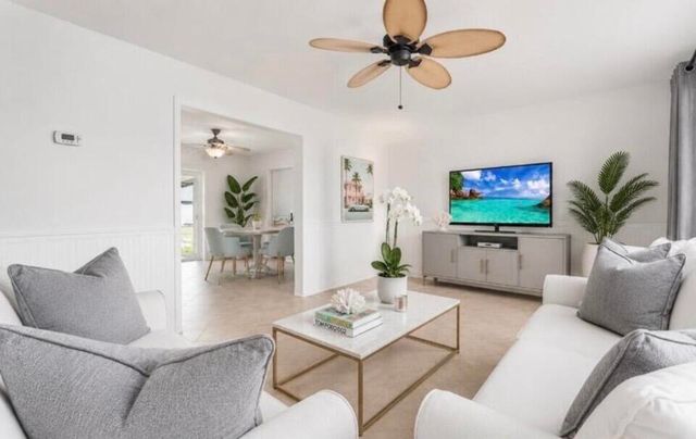 772 SE Thornhill Drive, Port St. Lucie, Port St Lucie, FL 34983