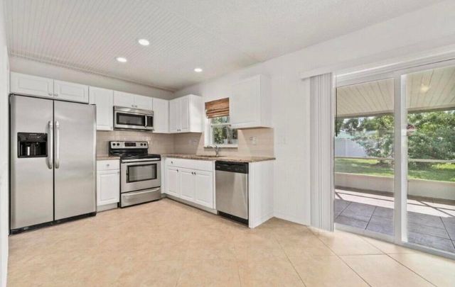 772 SE Thornhill Drive, Port St. Lucie, Port St Lucie, FL 34983