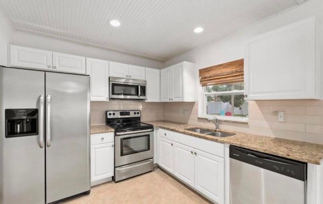 772 SE Thornhill Drive, Port St. Lucie, Port St Lucie, FL 34983