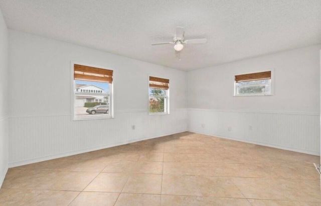 772 SE Thornhill Drive, Port St. Lucie, Port St Lucie, FL 34983