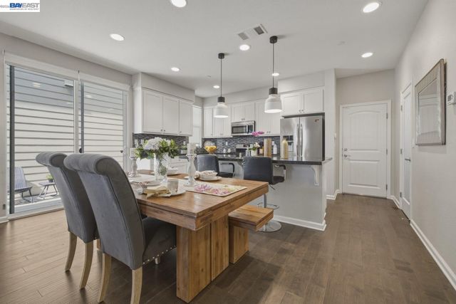 388 C St, Hayward, CA 94541