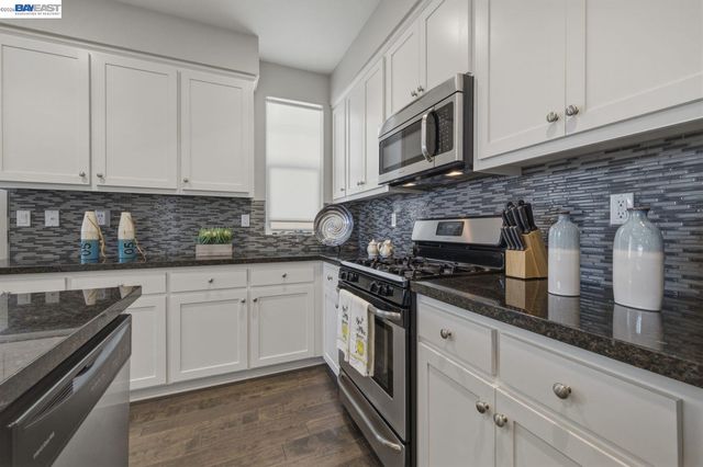 388 C St, Hayward, CA 94541