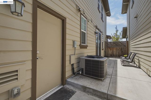 388 C St, Hayward, CA 94541