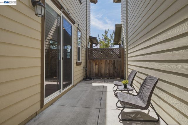 388 C St, Hayward, CA 94541