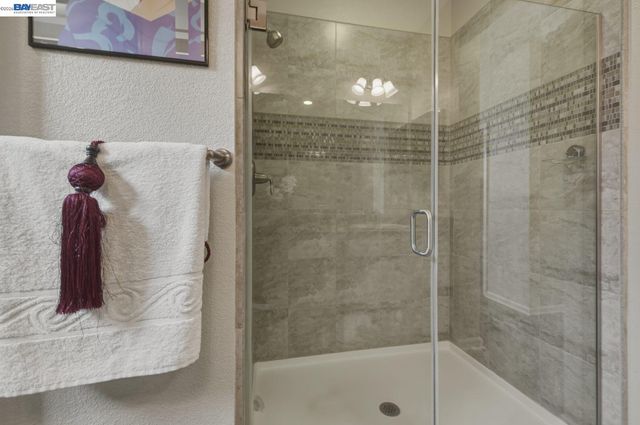 388 C St, Hayward, CA 94541