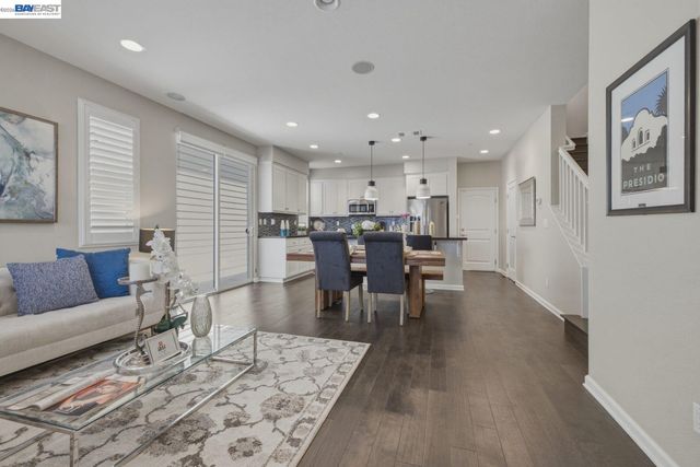 388 C St, Hayward, CA 94541