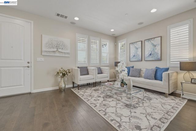 388 C St, Hayward, CA 94541