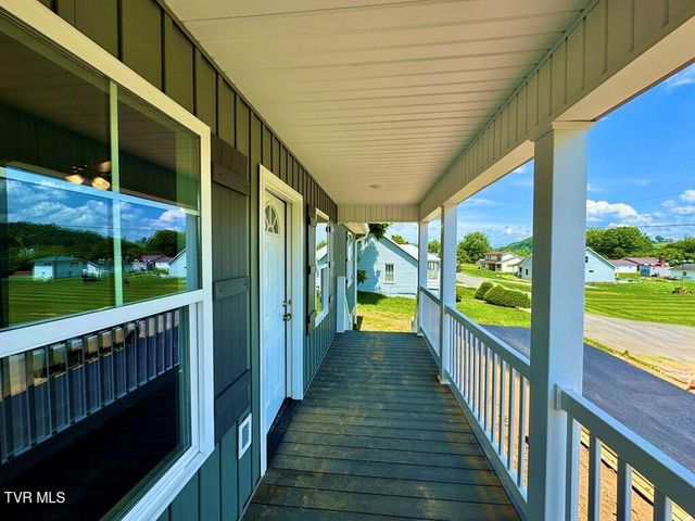 1441 Old Stage Road, Chilhowie, VA 24319