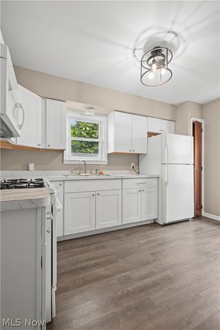 4403 W 57th Street, Cleveland, OH 44144