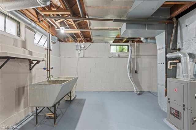 4403 W 57th Street, Cleveland, OH 44144