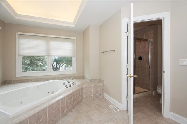37 River Ridge Drive, Sleepy Hollow, IL 60118