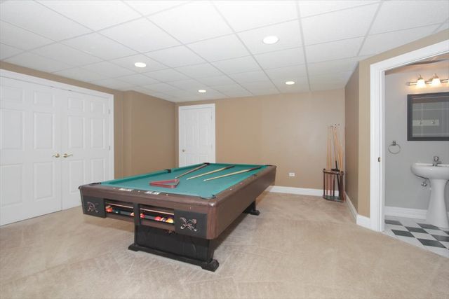 37 River Ridge Drive, Sleepy Hollow, IL 60118
