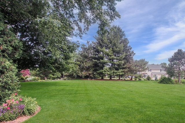 37 River Ridge Drive, Sleepy Hollow, IL 60118