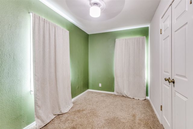 220 N Jarvis Lane, Azle, TX 76020