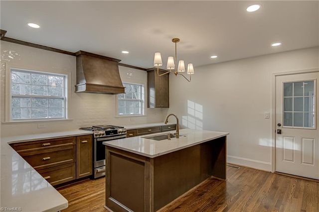 770 Oaklawn Avenue, Winston-salem, NC 27104