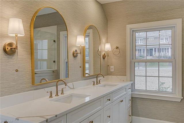 770 Oaklawn Avenue, Winston-salem, NC 27104