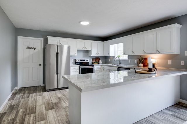 2824 Hwy 100, Linden, TN 37096