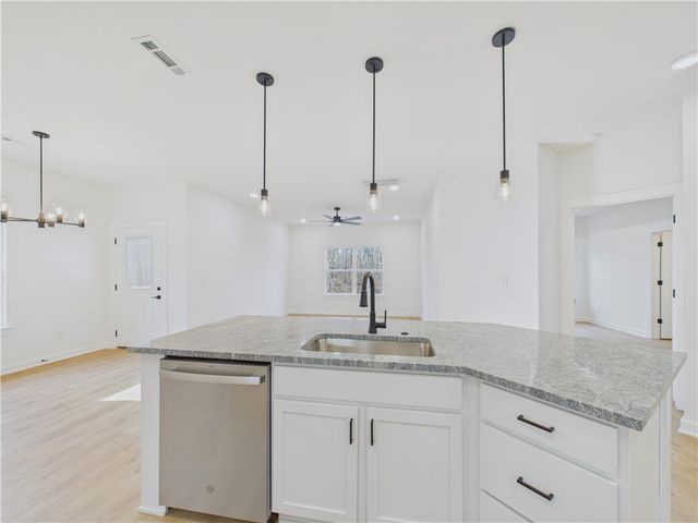 23 Ironside Lane, Bella Vista, AR 72715