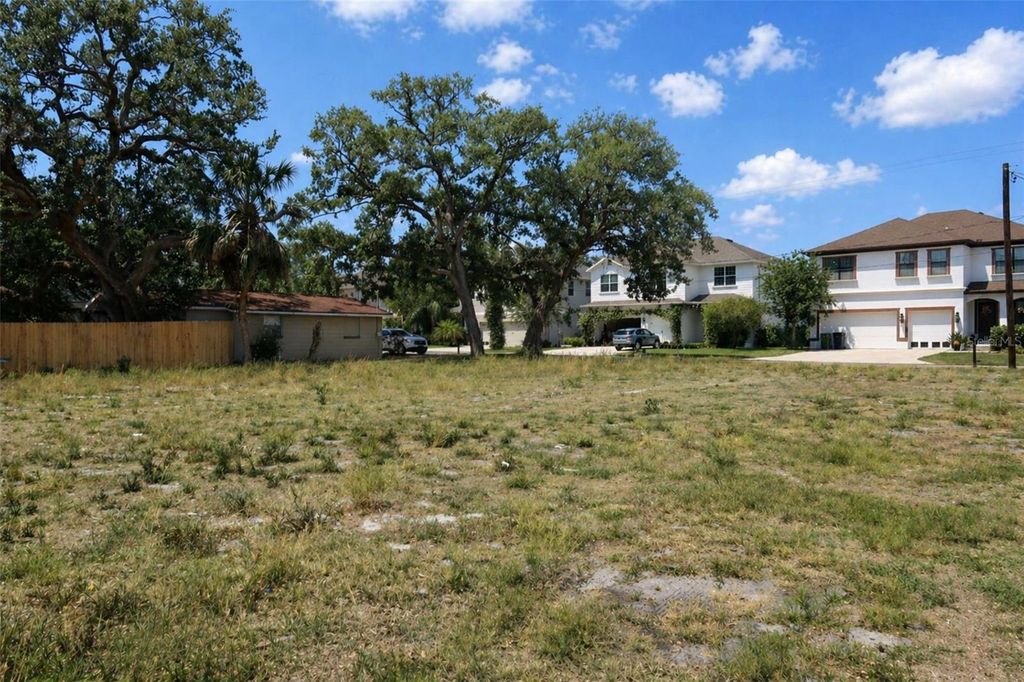 6004 S ELKINS AVENUE, Tampa, FL 33611