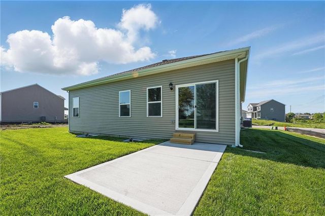 718 Fallen Leaf Drive, Belton, MO 64012