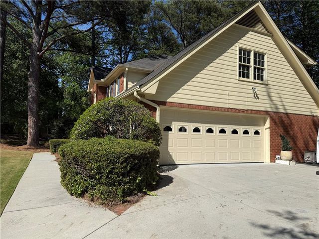 3879 Rainforest Circle, Peachtree Corners, GA 30092