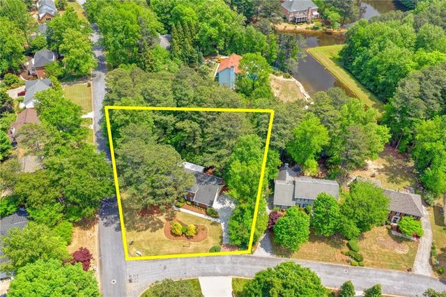 3879 Rainforest Circle, Peachtree Corners, GA 30092