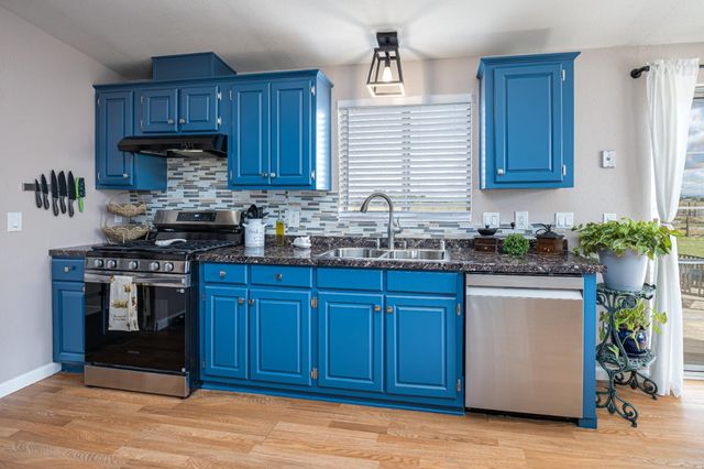 5660 William Ln, Lincoln, CA 95648
