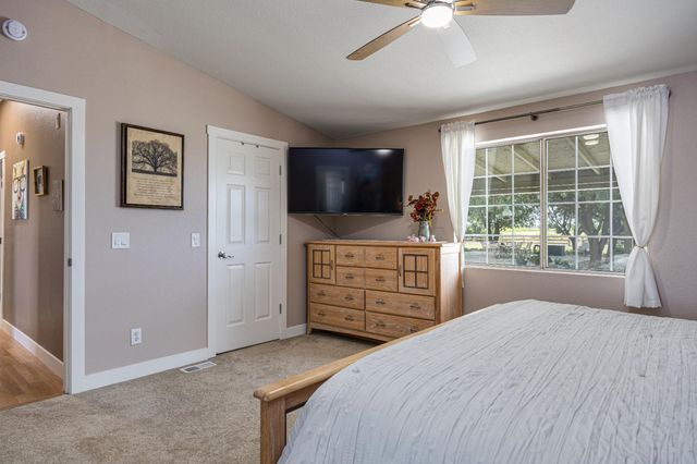 5660 William Ln, Lincoln, CA 95648