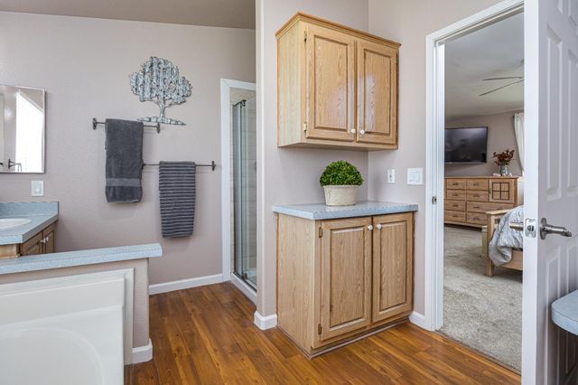 5660 William Ln, Lincoln, CA 95648