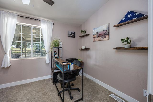5660 William Ln, Lincoln, CA 95648